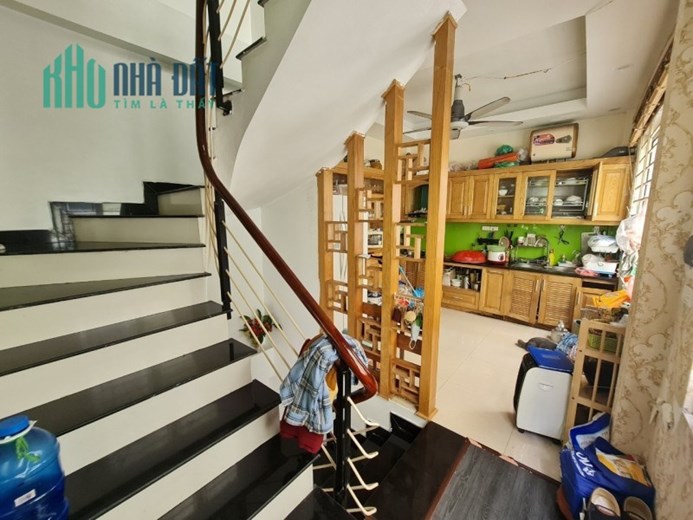 NHÀ ĐẸP NGỌC THỤY – LÔ GÓC - TƯƠNG LAI RA MẶT ĐƯỜNG 17M - LÔ GÓC - Ô TÔ VÀO NHÀ