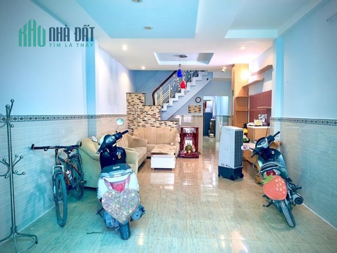 Gấp Bán Nhà Phan Văn Trị Quận Bình Thạnh - 60m2 - 4Tầng Chỉ 5Tỷ.
