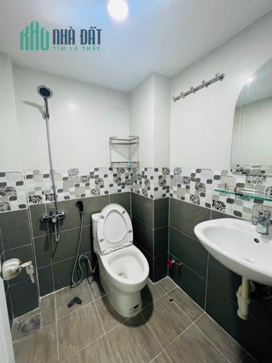 Bán nhà 1 trệt 1 lửng hẻm thông đường số 10, Linh Trung, ngay TT Thủ Đức. giá 4 tỷ