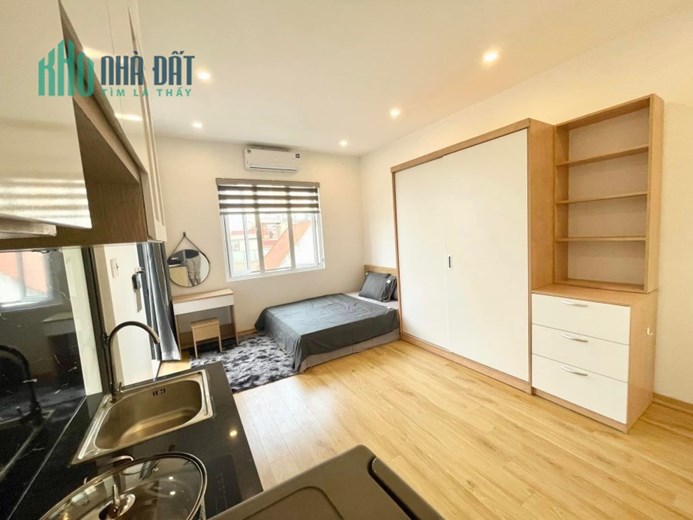 HOT Nhà Xuân Thủy cho thuê 500 triệu /1 năm cách 4 nhà ra đường oto tránh , ngõ to nhà 50 m chỉ