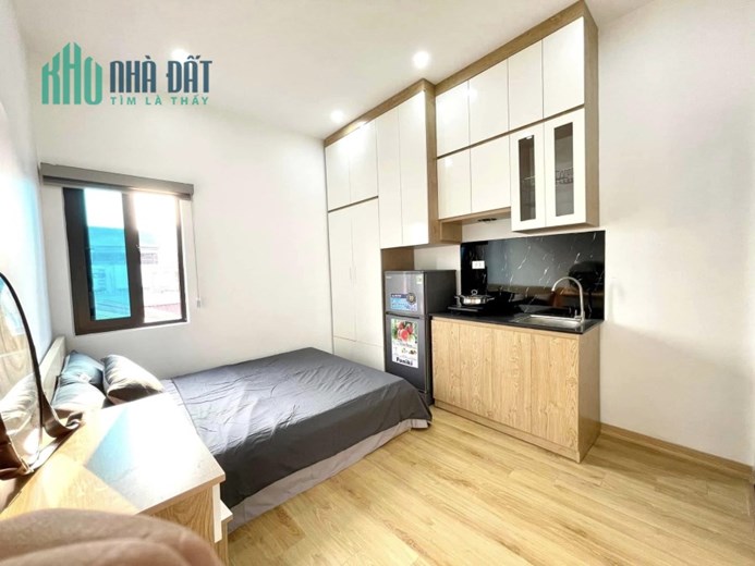 HOT Nhà Xuân Thủy cho thuê 500 triệu /1 năm cách 4 nhà ra đường oto tránh , ngõ to nhà 50 m chỉ