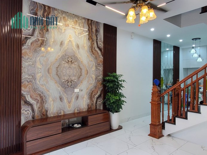 Nhà đẹp Phố Lê Trọng Tấn Quận Thanh Xuân 44m2 4 Tầng Ô tô đỗ cửa 7.x Tỷ