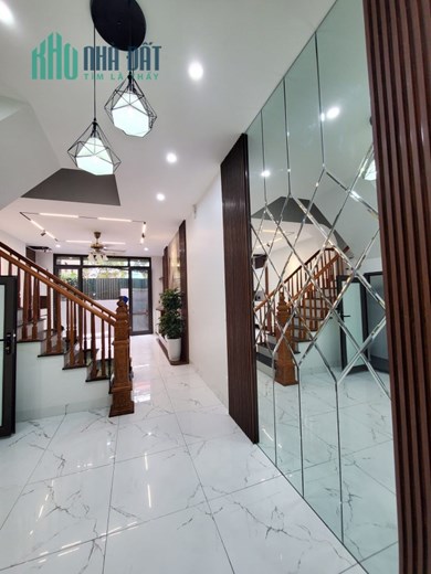 Nhà đẹp Phố Lê Trọng Tấn Quận Thanh Xuân 44m2 4 Tầng Ô tô đỗ cửa 7.x Tỷ