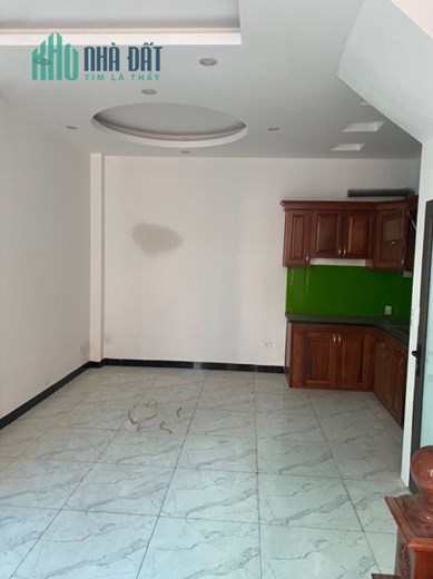Bán nhà 38m2 x 5T, phố Nguyễn Lương Bằng, Đống Đa, ngõ thông, 5 phút lên Hồ Tây, Hồ Hoàn Kiếm, chỉ