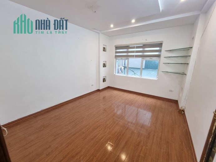Bán nhà khu gò Đống Đa 38m2 x 5 tầng, mt 4m, 3 gác phóng vù vù, 2 thoáng, nhà mới ở ngay, nhỉnh 4,5