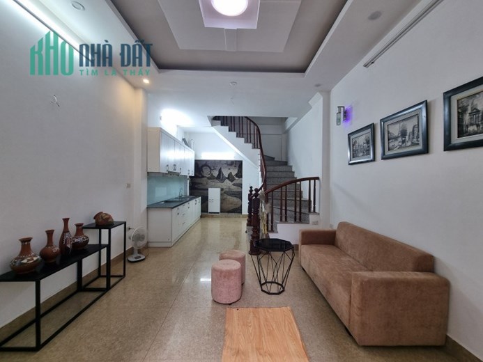 Bán nhà khu gò Đống Đa 38m2 x 5 tầng, mt 4m, 3 gác phóng vù vù, 2 thoáng, nhà mới ở ngay, nhỉnh 4,5