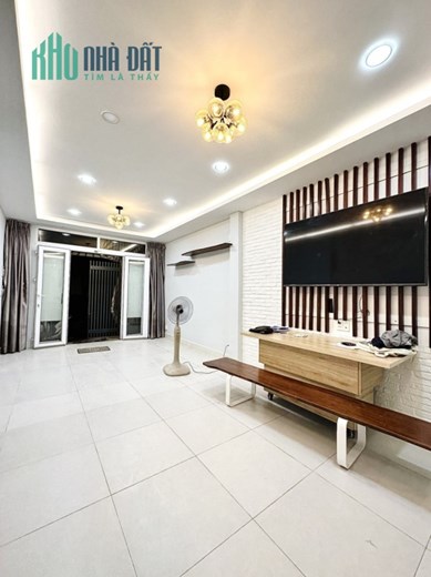 Bán nhà Lê Quang Định, Bình Thạnh, 44M2, lô góc, Hẻm 7 chỗ, 3 tầng, sổ A4, 6.5 tỷ