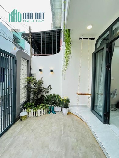 Ngộp ngân hàng! Bán Nhà ngang 5 m giá 7,5 tỷ, T 3 lầu mới chắc chắn Đ.Nguyễn Xí gần Trung Tâm Bình