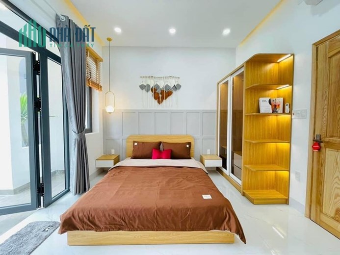 Ngộp ngân hàng! Bán Nhà ngang 5 m giá 7,5 tỷ, T 3 lầu mới chắc chắn Đ.Nguyễn Xí gần Trung Tâm Bình
