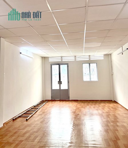Nhà thuê nguyên căn hẻm 76 Dã Tượng P10Q8 - Giá 10 Triệu
