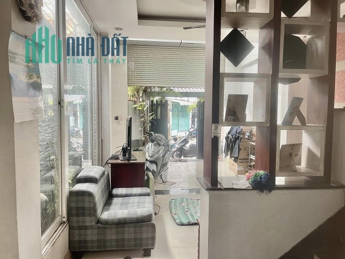 Nhà HXH hạ chào sâp sàn Trường Chinh, P15, Tân Bình, 80m2, 4 tầng. 8.2 tỷ
