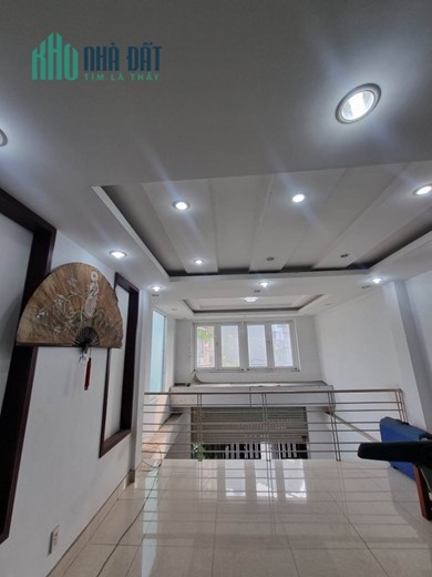 Nhà HXH hạ chào sâp sàn Trường Chinh, P15, Tân Bình, 80m2, 4 tầng. 8.2 tỷ