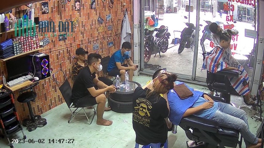 SANG NHƯỢNG TIỆM TÓC Đ/C: Thái Hòa, Tân Uyên