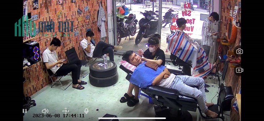 SANG NHƯỢNG TIỆM TÓC Đ/C: Thái Hòa, Tân Uyên