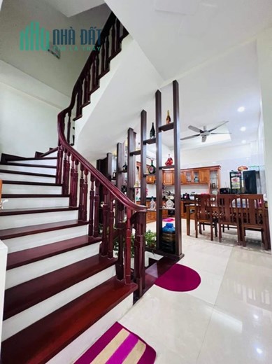 NHÀ CÓ  VIỆC CHỦ CẦN BÁN GẤP CĂN NHÀ Ô TÔ ĐÕ CỬA PHỐ  LÊ LỢI 60M HƠN 6 TỶ.