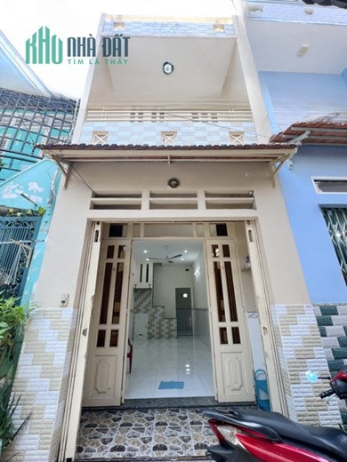 Cho thuê NNC hẻm 125 Nguyễn Thị Tần P2Q8. Giá 9 triệu