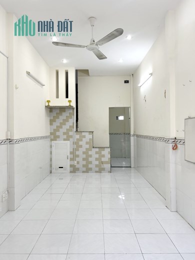 Cho thuê NNC hẻm 125 Nguyễn Thị Tần P2Q8. Giá 9 triệu