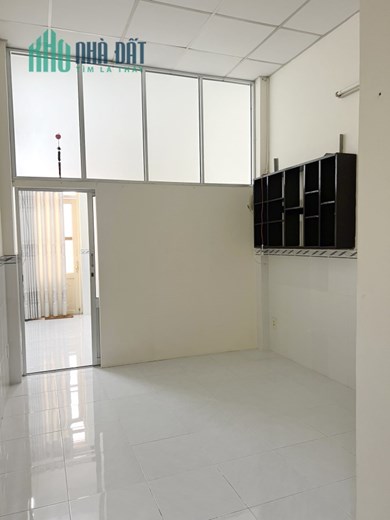 Cho thuê NNC hẻm 125 Nguyễn Thị Tần P2Q8. Giá 9 triệu