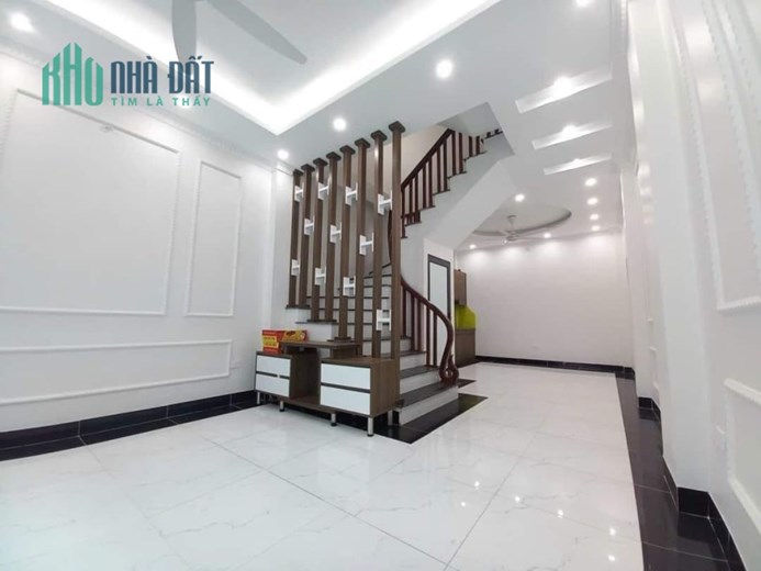 Bán nhà phố Cự Lộc - 58m2/4T/MT 5m - 5,15 tỷ - ô tô gần, sát chợ, ở sướng