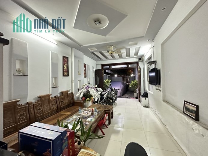 Nhà Lô Góc Mặt Tiền Tân Sơn Nhì Quận Tân Phú, Lô Góc, 4x16x 5 Tầng, Chỉ 8.8 Tỷ