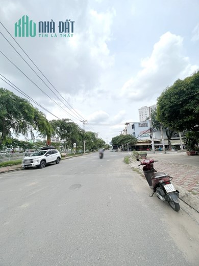 Nhà 4 tầng MT Bến Bình Đông, P11Q8 4.2x13.6m giá 10.8 tỷ TL