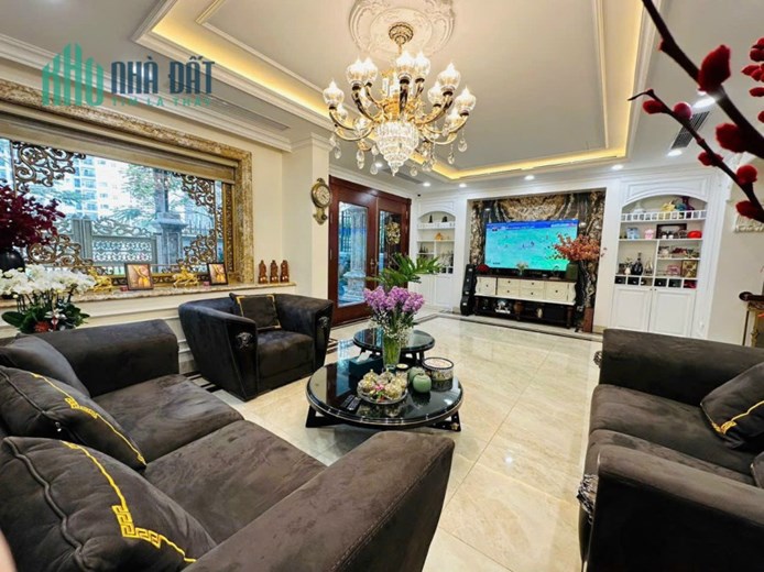BÁN BIỆT THỰ MẶT PHỐ TRẦN HƯNG ĐẠO - HOÀN KIẾM: DIỆN TÍCH 750M2 - MẶT TIỀN 21M - GIÁ BÁN NHANH