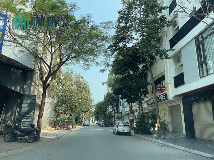 BÁN ĐẤT LÔ GÓC MẶT PHỐ THUỘC QUẬN CẦU GIẤY CÓ 102: DIỆN TÍCH 3343M2 - MẶT TIỀN 50M - GIÁ THANH LÝ
