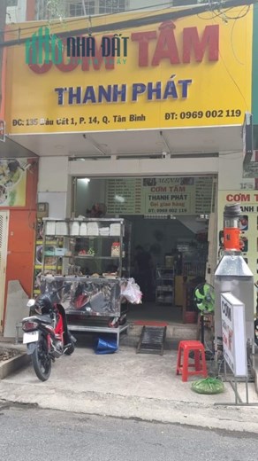 Chính chủ cần sang quán cơm VP hoặc cho thuê MB nguyên căn.- Địa chỉ: 135 Bàu Cát 1, phường 14,