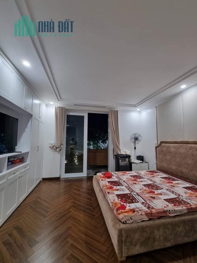 Siêu Biệt Thự Tây Nam Linh Đàm 200m MT10m ô tô thang máy khu vực an sinh đỉnh cao view công viên