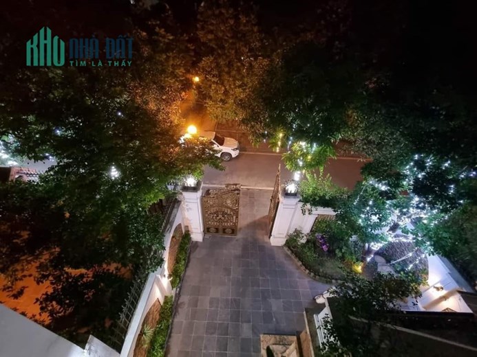 Siêu Biệt Thự Tây Nam Linh Đàm 200m MT10m ô tô thang máy khu vực an sinh đỉnh cao view công viên