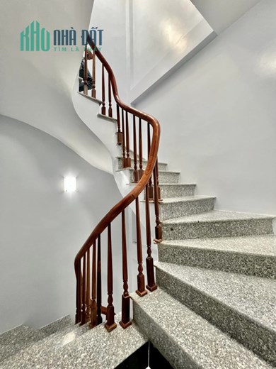 Bán nhà phố Tân Mai, Hoàng Mai 37m2, 5 tầng, giá 3,1 tỷ