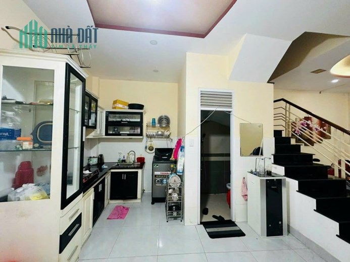 Ô tô vào nhà, 4 tầng, ở ngay khu cực ít nhà bán, dân trí cao chỉ 4.6 tỷ TL