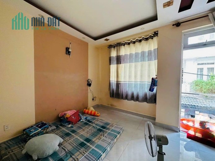 Ô tô vào nhà, 4 tầng, ở ngay khu cực ít nhà bán, dân trí cao chỉ 4.6 tỷ TL