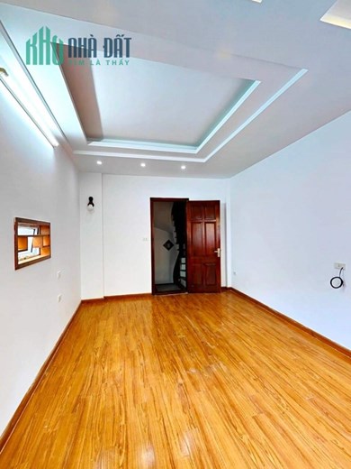 Chính chủ cần Bán nhà phố Tân Mai, Hoàng Mai 38 m2, 5 tầng, giá 3,1 tỷ.
