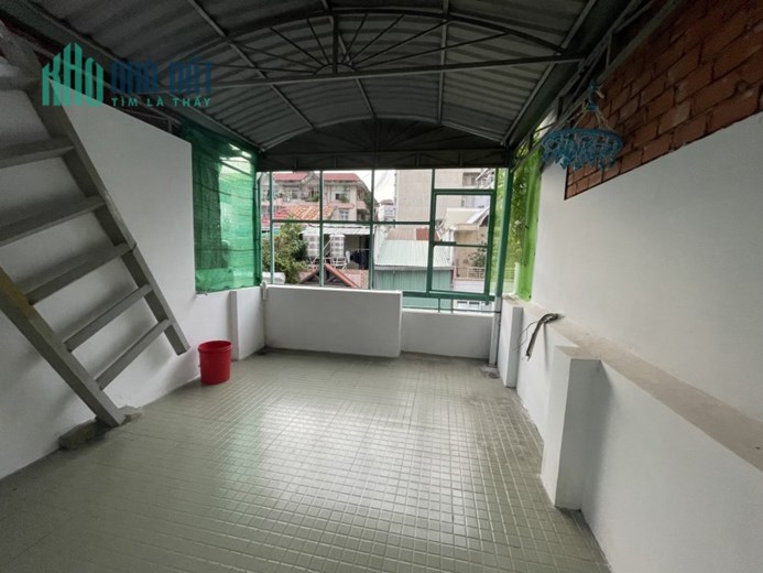 QUẬN 5, HẺM XE HƠI TRÁNH, 5 TẦNG Ở NGAY chỉ CHÍN TỶ RƯỠI