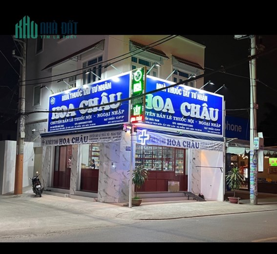 Vì hoàn cảnh gia đình mình cần sang lại nhà thuốc ạ!