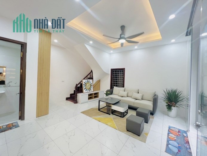 Bán nhà quận Nam Từ Liêm Mễ Trì Hạ 35m 4 tầng ngõ thông nhà đẹp ở ngay chỉ 4.35 tỷ lh 0817606560