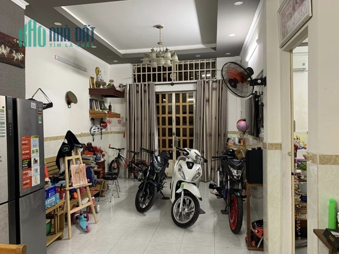 Bán gấp Lê Đức Thọ, 65m2, với 4 PN (có PN tầng trệt), nhà mới, ở ngay chỉ 4.5 tỷ TL