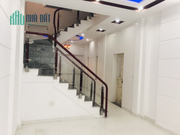 Bán nhà ngõ 213 Thiên Lôi, 46m 4 tầng lô góc cực đẹp GIÁ 2.55 tỉ gần Chợ Đôn
