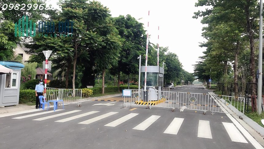 Bán nhanh căn biệt thự 180m2. Giá chỉ 10,8 tỷ.