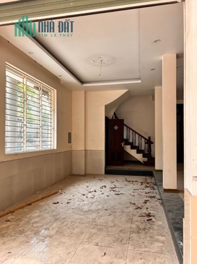 105MX4T NGUYỄN CƠ THẠCH KINH DOANH CĂN GÓC 3 Ô TÔ TRÁNH