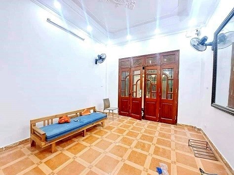 NHÀ 2 THOÁNG PHỐ CHÙA LÁNG – NGÕ THÔNG, NÔNG - GẦN PHỐ, GẦN HỒ ĐIỀU HÒA – 44M2,4T, 6 TỶ