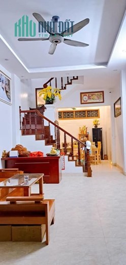 BÁN NHÀ PHÂN LÔ HÀ ĐÔNG - THOÁNG TRƯỚC SAU - NGÕ TO GẦN PHỐ - CÁCH CẦU ĐEN 20M - CHỦ TẶNG NỘI THẤT