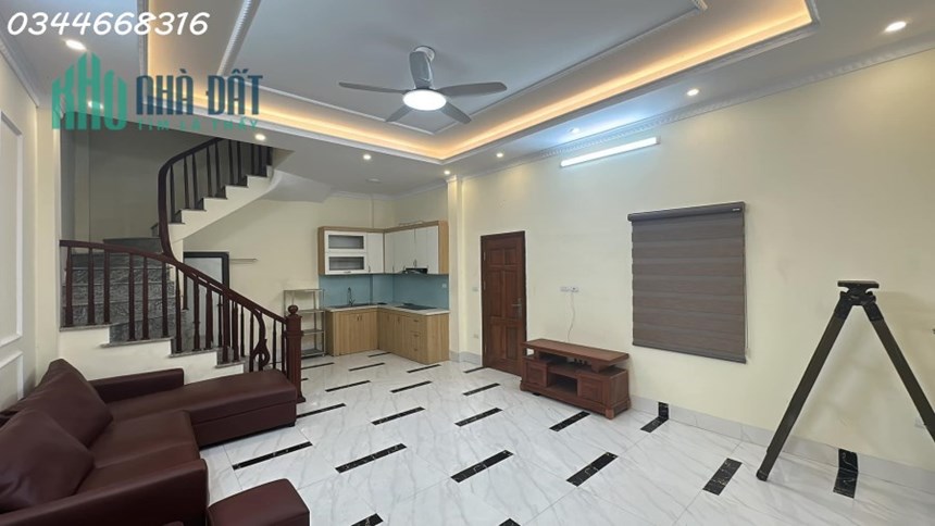 NGỌC THUỴ - SIÊU PHẨM - HIẾM - NHÀ MỚI ĐẸP - LÔ GÓC- Ô TÔ 4 CHỖ VÀO NHÀ - NGÕ THÔNG- ĐÓN TƯƠNG LAI