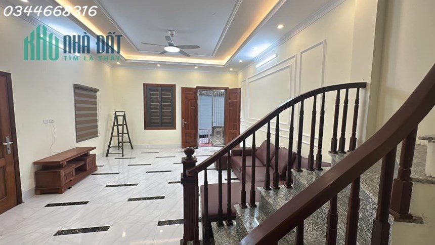 NGỌC THUỴ - SIÊU PHẨM - HIẾM - NHÀ MỚI ĐẸP - LÔ GÓC- Ô TÔ 4 CHỖ VÀO NHÀ - NGÕ THÔNG- ĐÓN TƯƠNG LAI