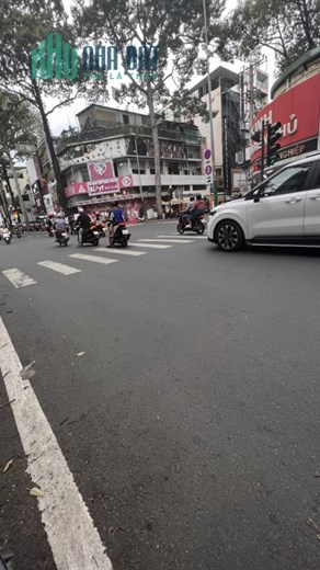 QUẬN 5, NGUYỄN TRÃI, HẺM XE HƠI TRÁNH, NHÀ CŨ, SÁT MẶT TIỀN, 120m2 giá 25 tỷ