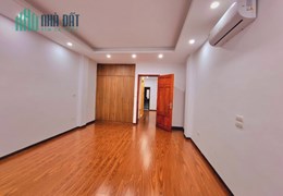 Bán nhà Phố Trần Cung, Dt 60m, nhà 6 tầng giá trên 10 tỷ.