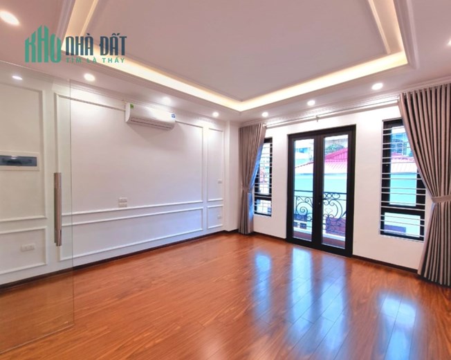 Bán nhà Phố Trần Cung, Dt 60m, nhà 6 tầng giá trên 10 tỷ.