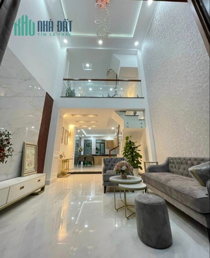 siêu phẩm ôtô chờ thang máy trung tâm quận Hai Bà Trưng