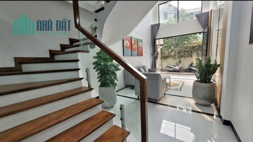 siêu phẩm ôtô chờ thang máy trung tâm quận Hai Bà Trưng